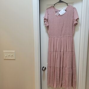 Elegant Pink Ruffle Sleeve Dress